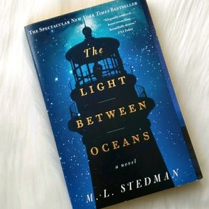 THE LIGHT BETWEEN OCEANS: A NOVEL